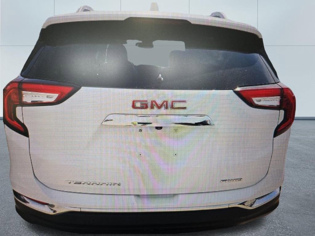 Used 2023 GMC Terrain SLT image 15