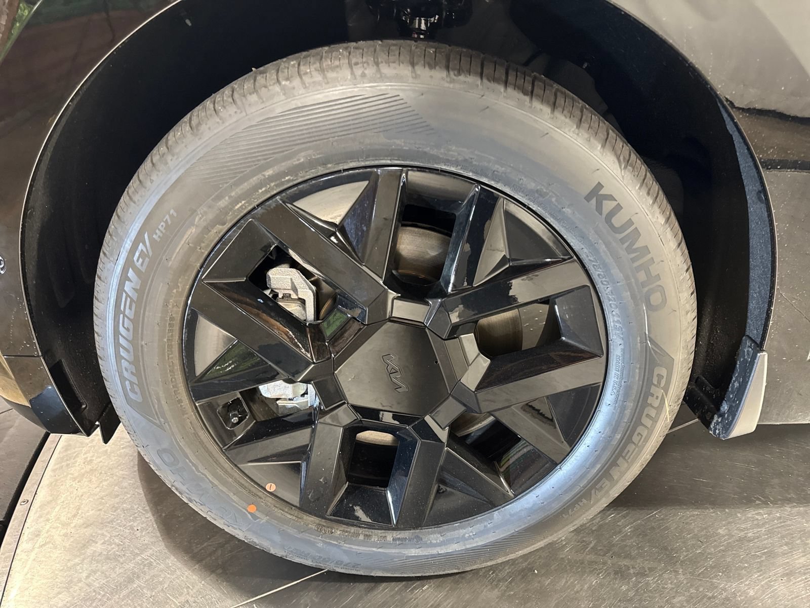 New 2026 Kia EV9 Land w/ Nightfall Edition Package AWD/4WD image 2