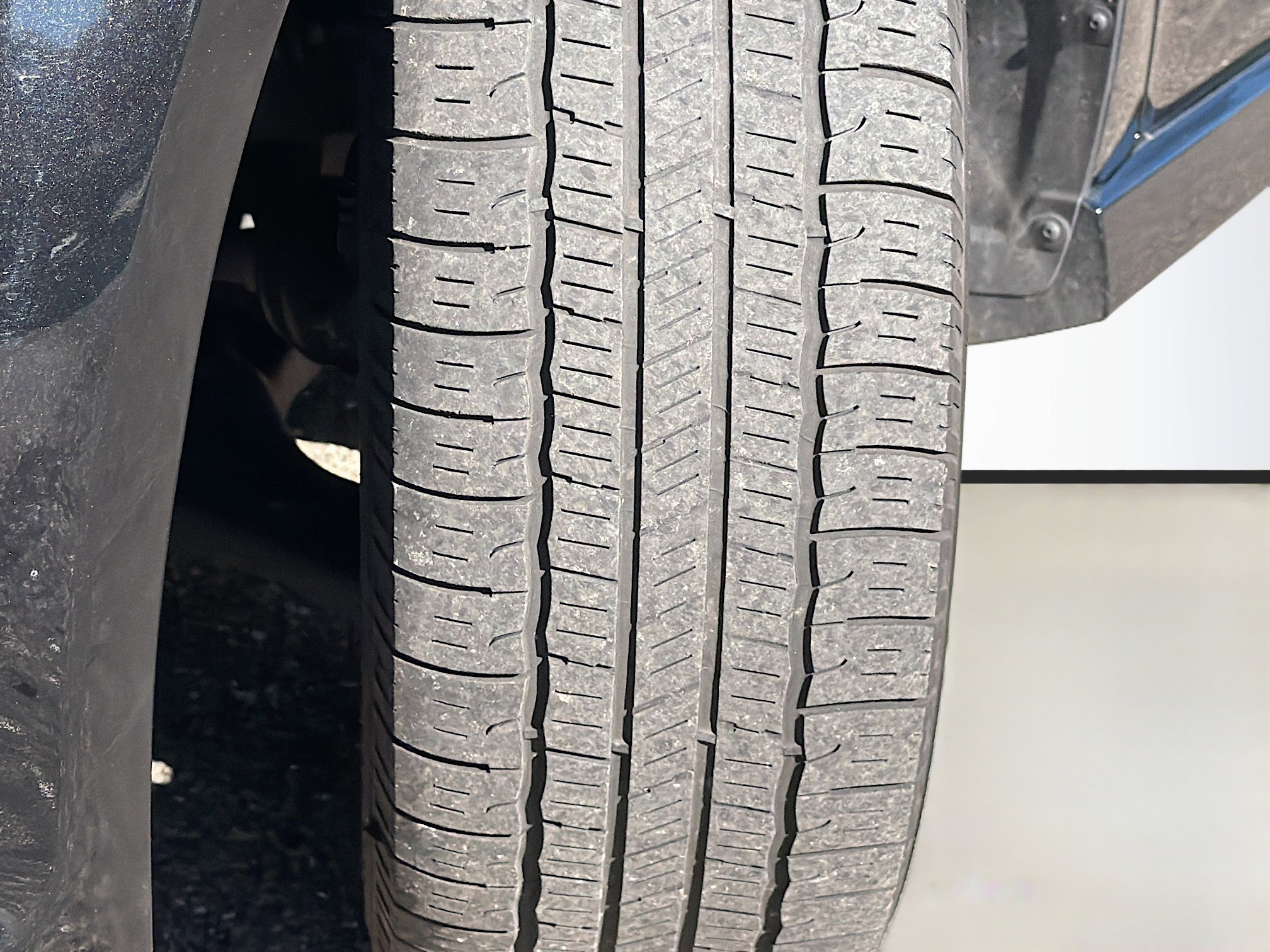 Used 2019 Chevrolet Sonic LT w/ Convenience Package image 38