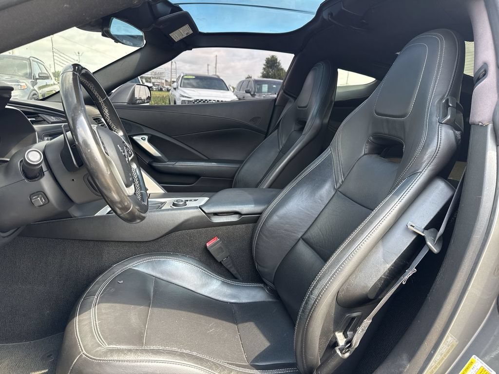 Used 2015 Chevrolet Corvette Stingray Coupe RWD image 12