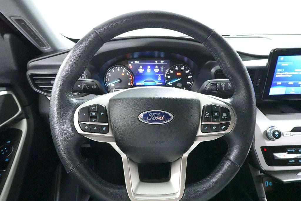 Used 2023 Ford Explorer XLT w/ Class IV Trailer Tow Package AWD/4WD image 9