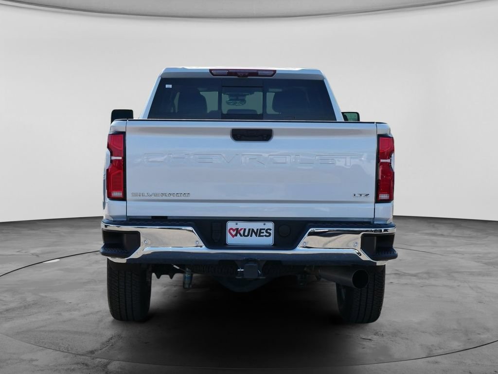 Used 2024 Chevrolet Silverado 3500 LTZ w/ LTZ Premium Package AWD/4WD image 9