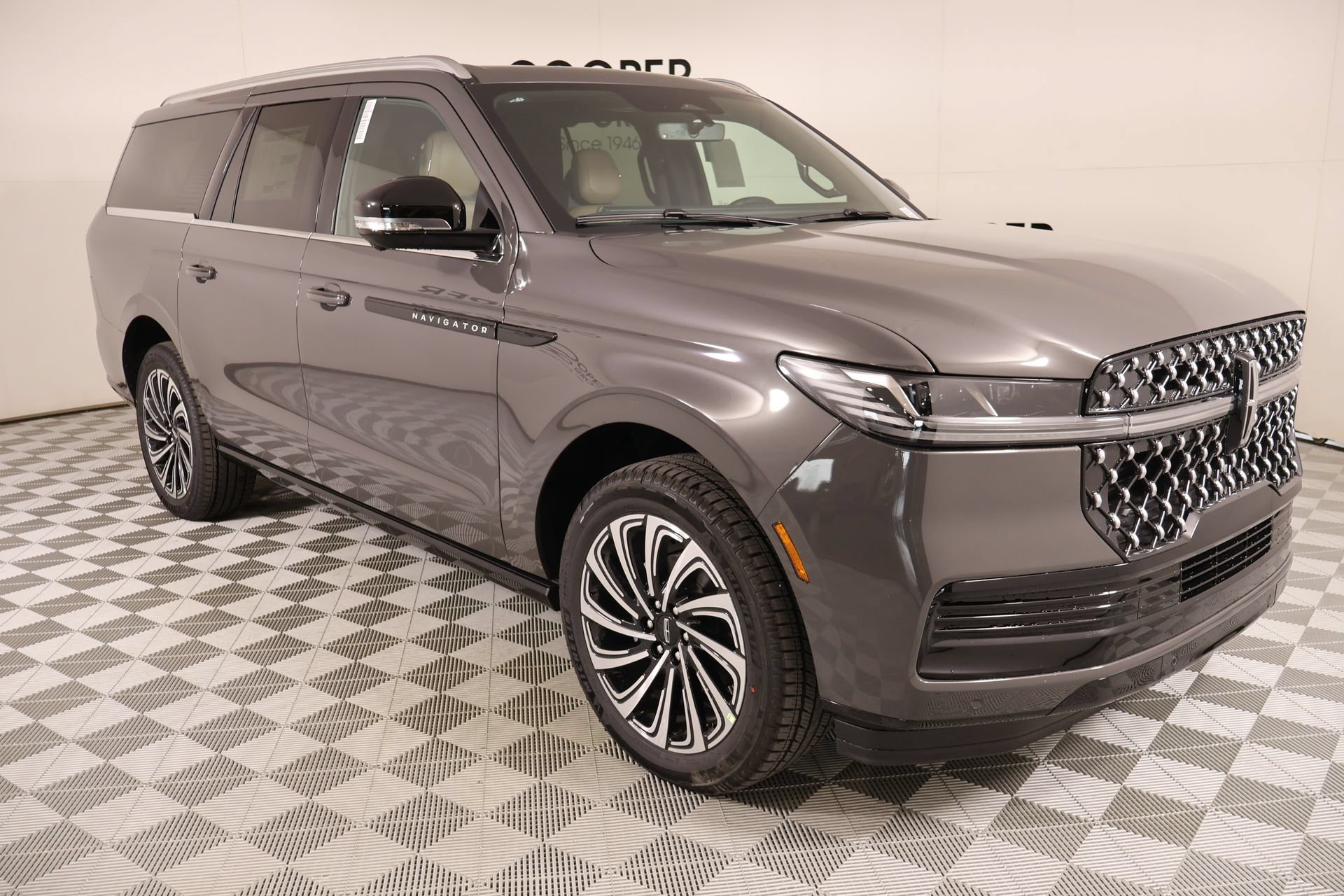 New 2027 Lincoln Navigator L Black Label AWD/4WD image 1
