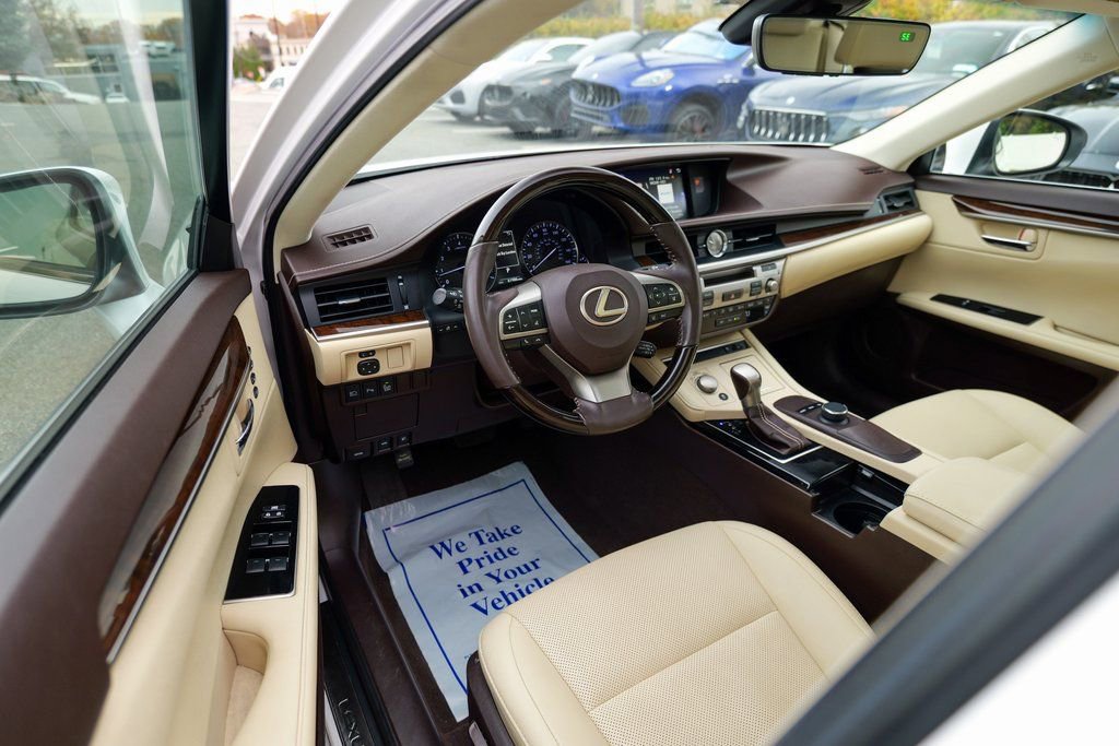 Used 2018 Lexus ES 350 w/ Premier Package image 16