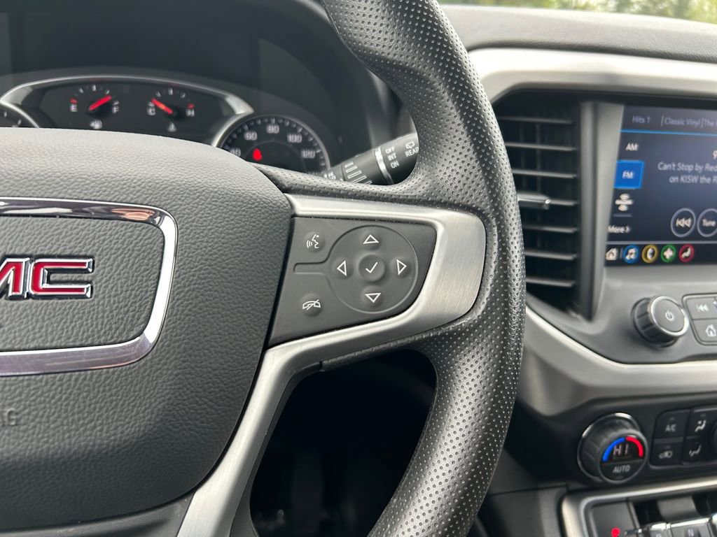 Used 2022 GMC Acadia SLE FWD image 16