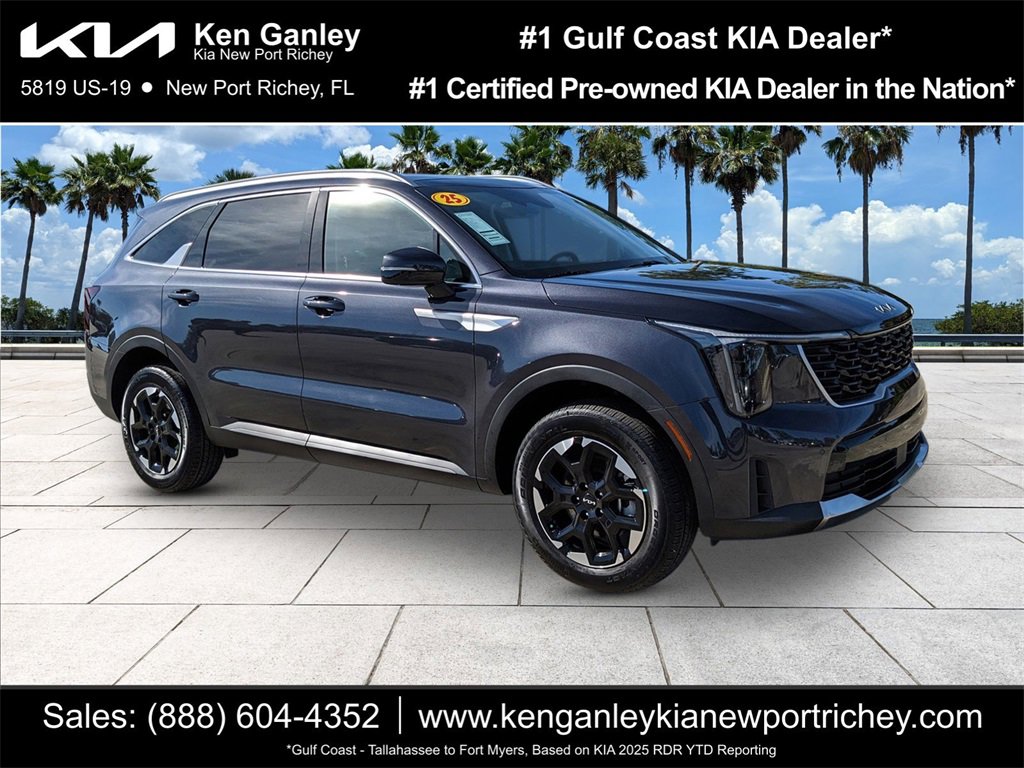Certified 2025 Kia Sorento S w/ Panoramic Sunroof Package