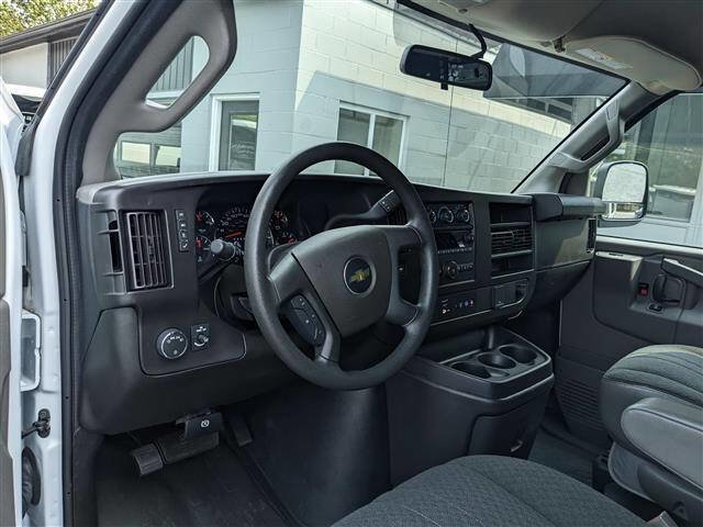 Used 2023 Chevrolet Express 2500 w/ Driver Convenience Package image 9