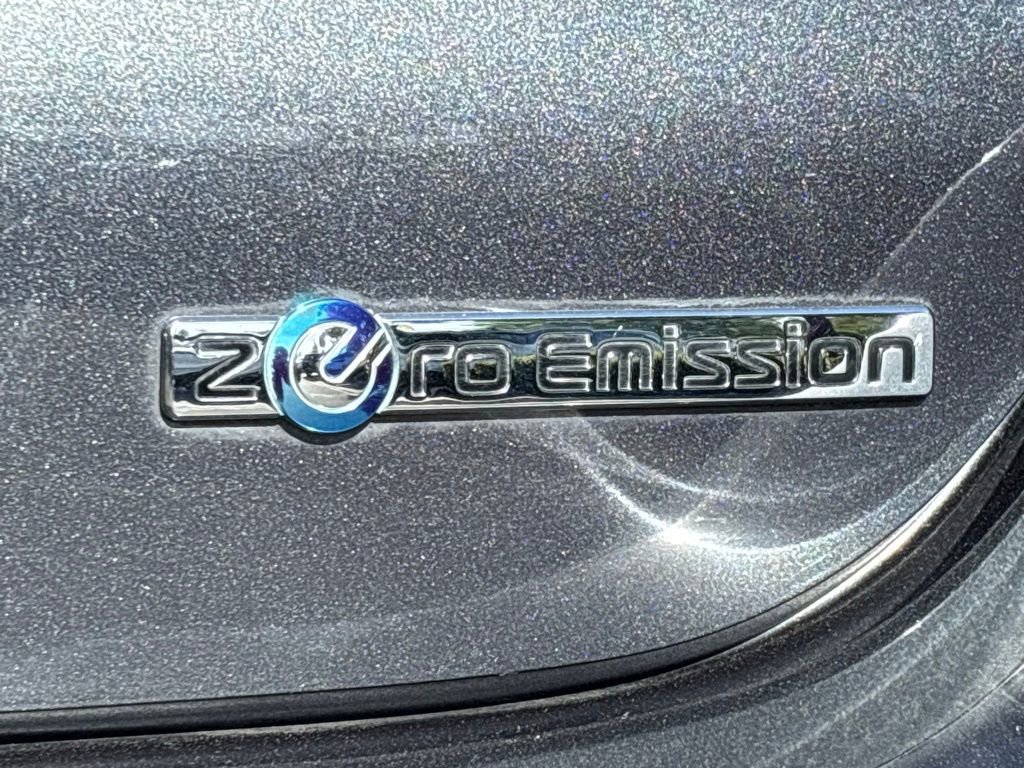 Used 2013 Nissan Leaf SV w/ LED & Quick Charge Pkg image 5