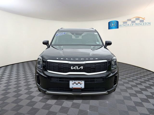 Used 2022 Kia Telluride S image 2