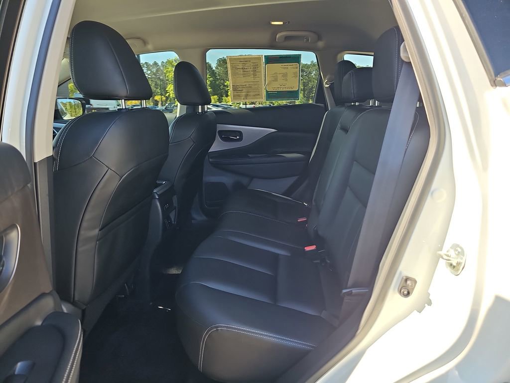 Used 2023 Nissan Murano SV w/ SV Midnight Edition Package image 17