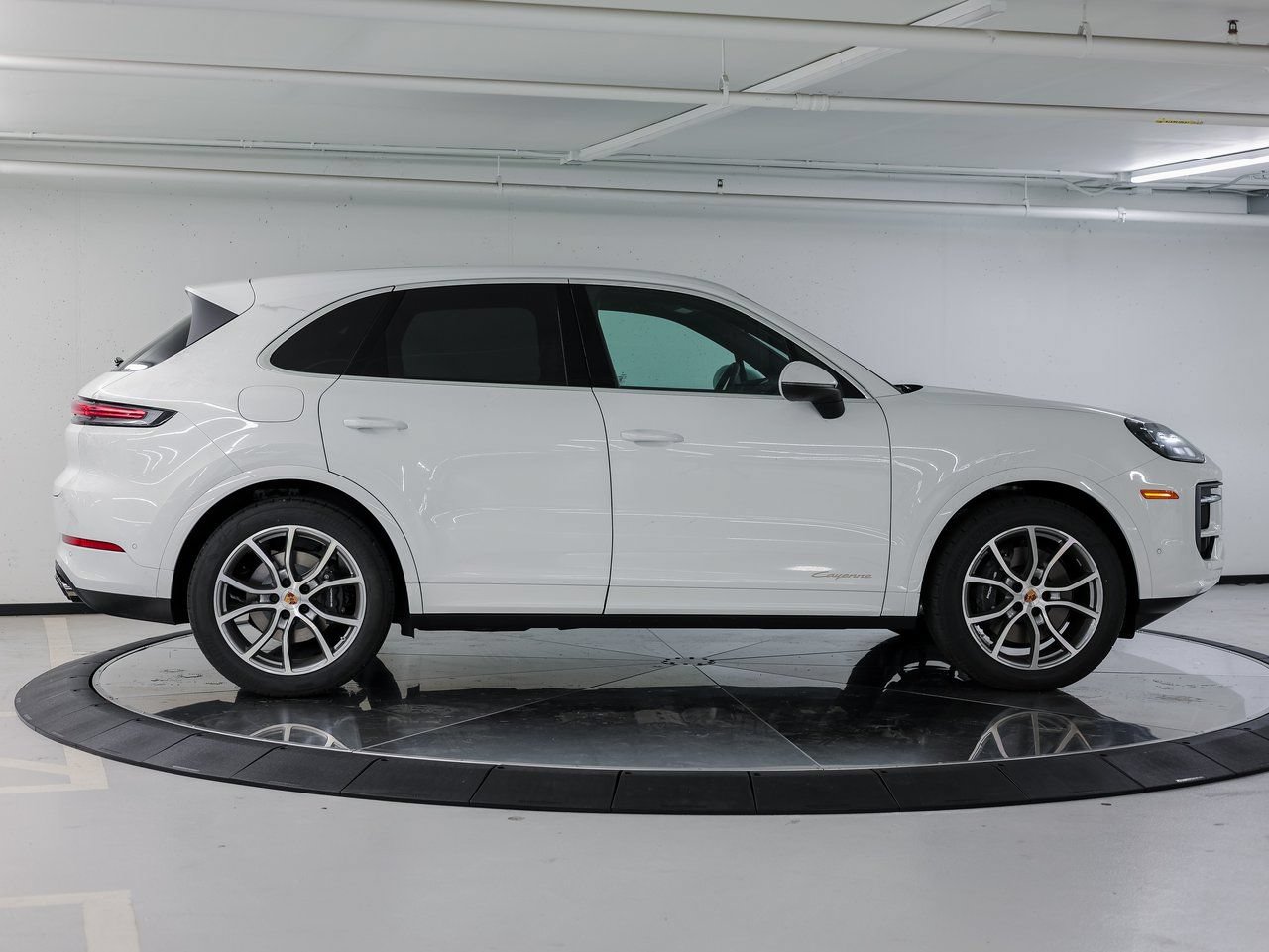 Certified 2026 Porsche Cayenne AWD/4WD image 7