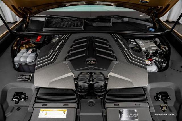 Used 2025 Lamborghini Urus SE image 6
