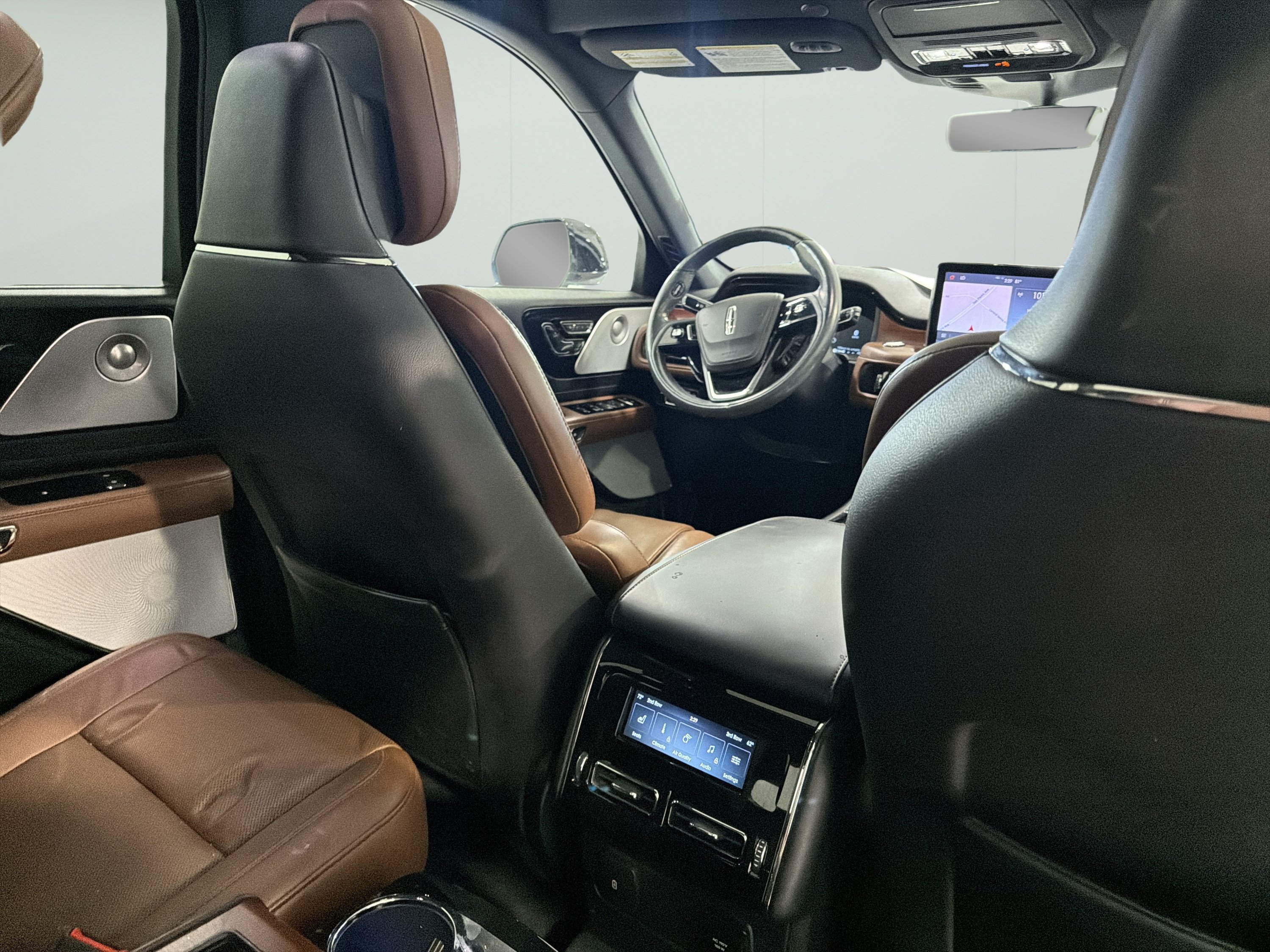 Used 2021 Lincoln Aviator Reserve w/ Equipment Group 202A AWD/4WD image 13
