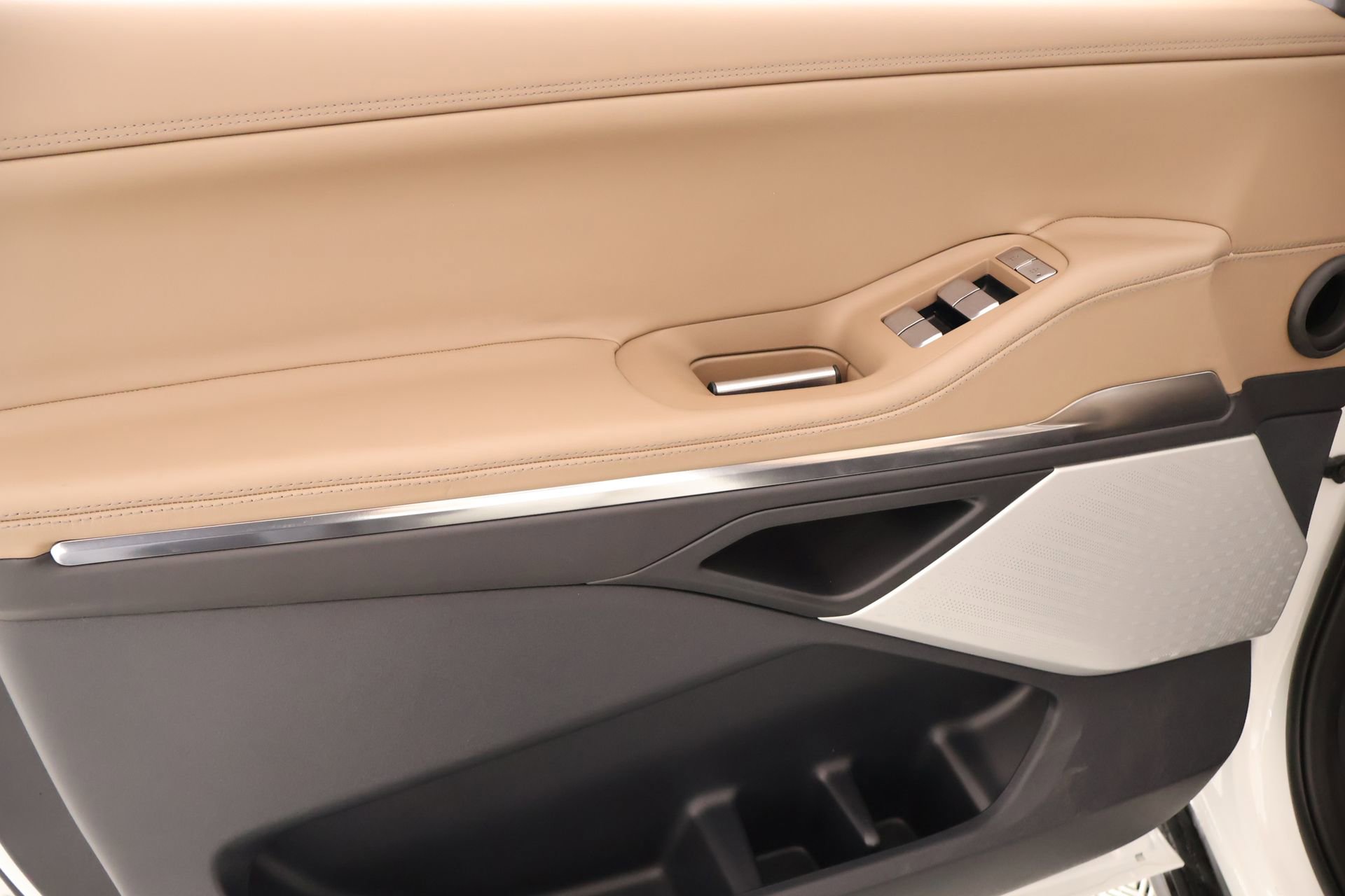 New 2026 Lincoln Navigator L Black Label AWD/4WD image 18
