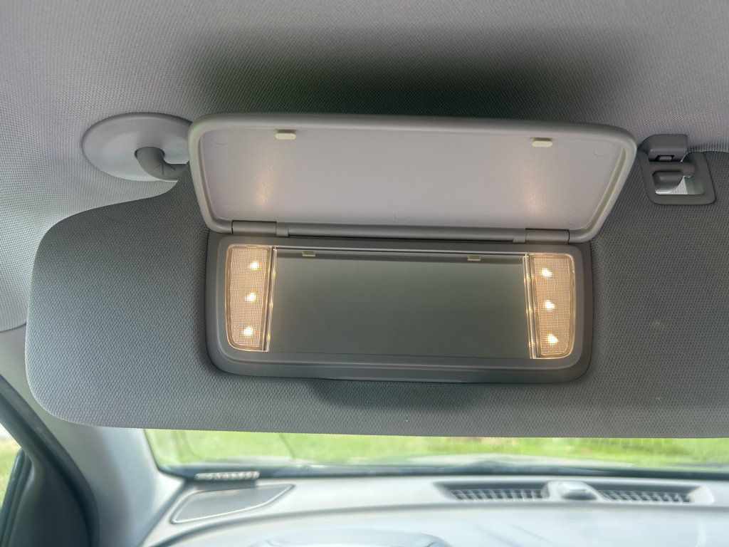 Used 2019 Chevrolet Equinox Premier FWD image 31