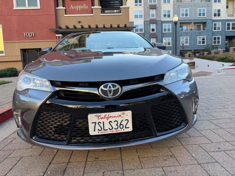 Used 2016 Toyota Camry SE FWD image 32