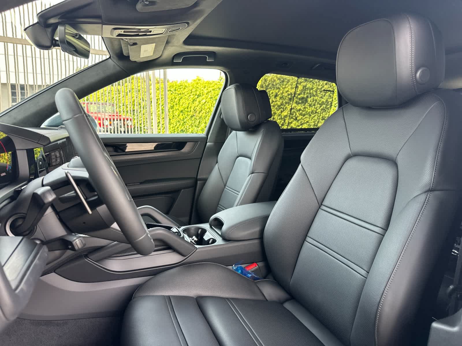 New 2026 Porsche Cayenne GTS AWD/4WD image 5