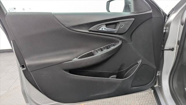 Used 2022 Chevrolet Malibu LT FWD image 13