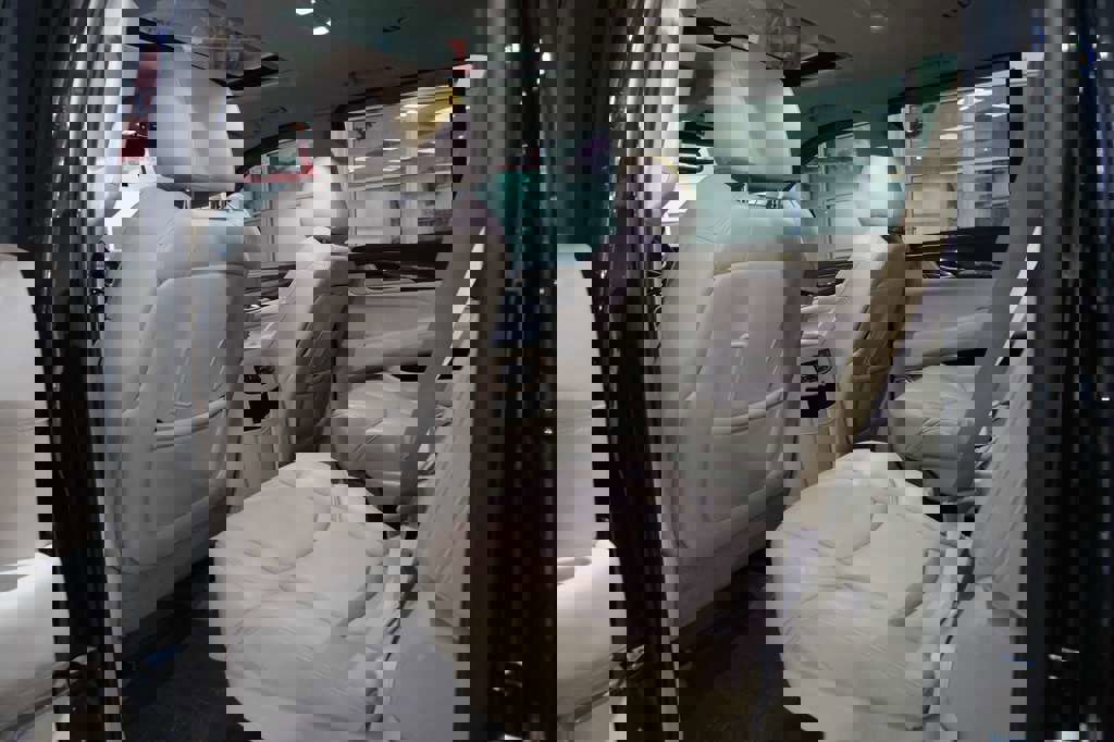 Used 2019 Cadillac Escalade ESV Luxury image 21