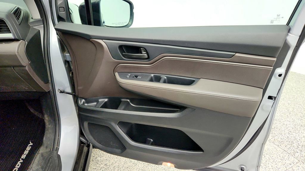 Used 2023 Honda Odyssey EX-L image 24