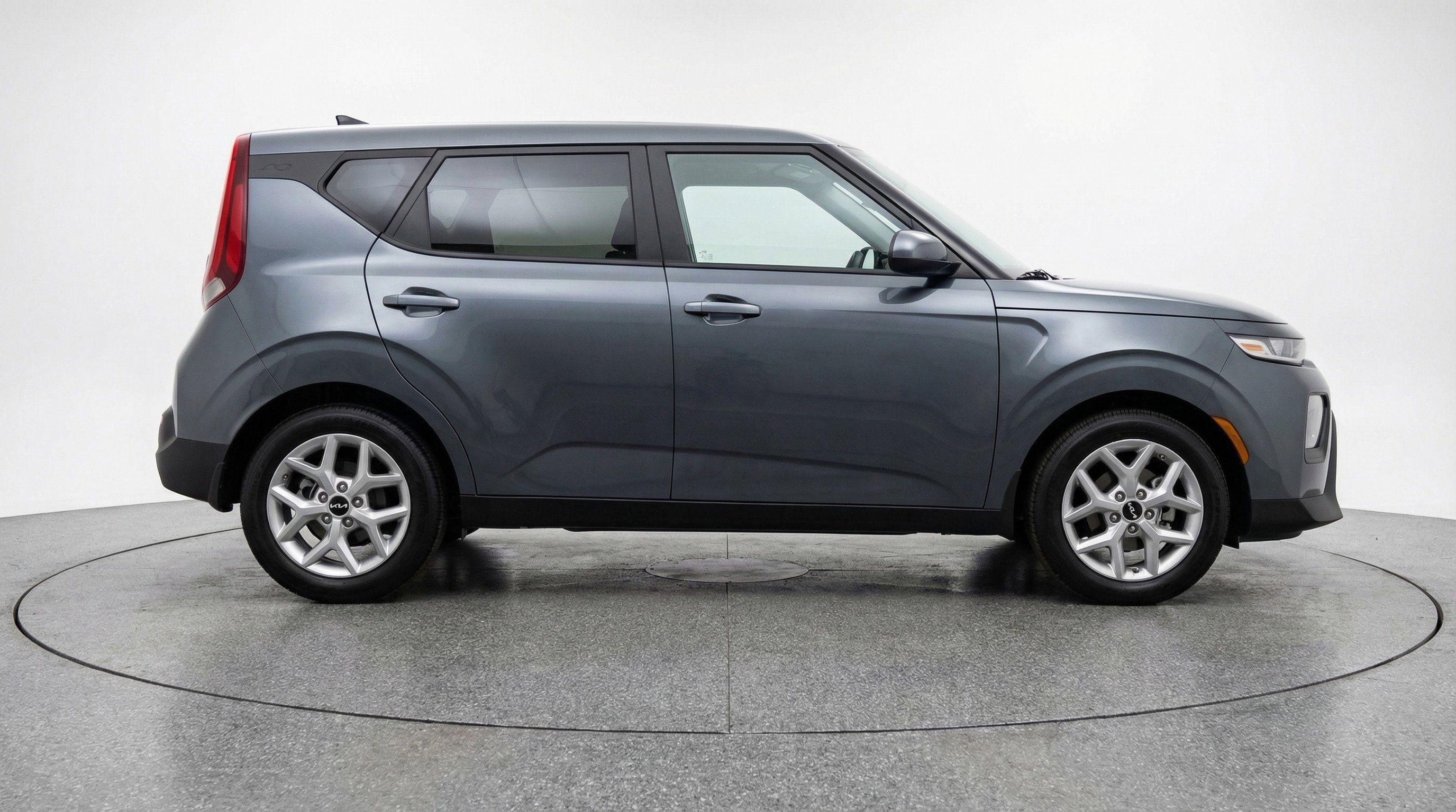 Used 2025 Kia Soul LX w/ LX Technology Package image 11