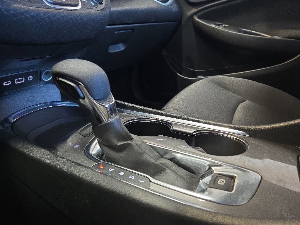 Used 2023 Chevrolet Malibu LT FWD image 12