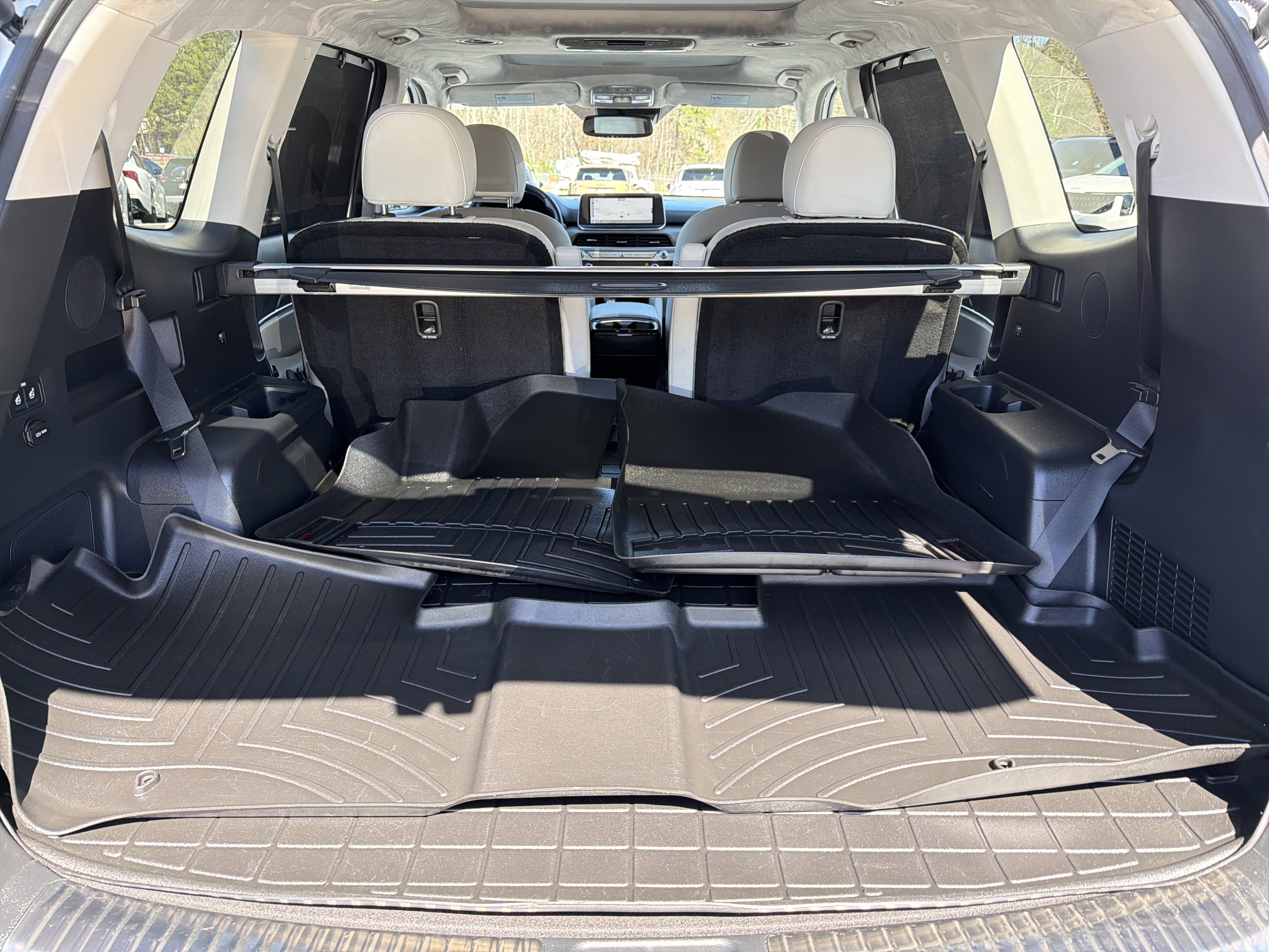 Used 2021 Kia Telluride SX w/ SX Prestige Package image 16