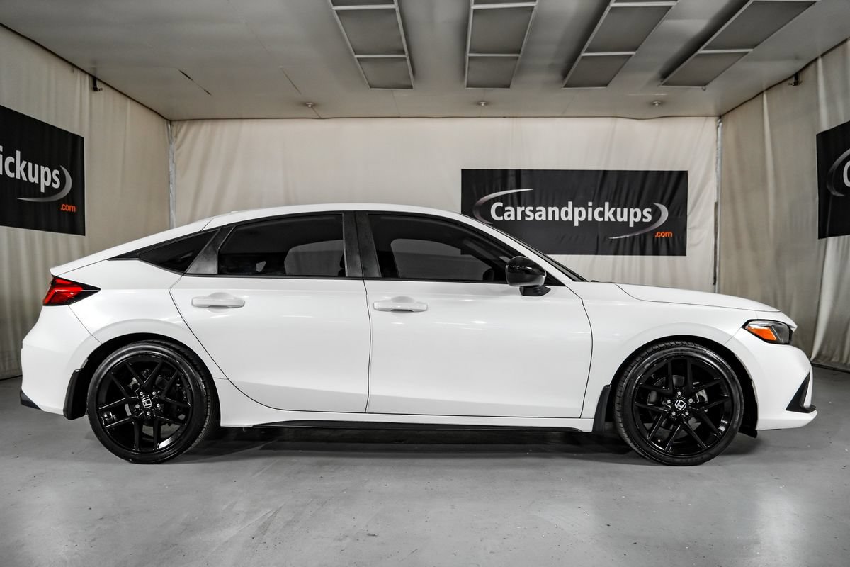 Used 2023 Honda Civic Sport image 5
