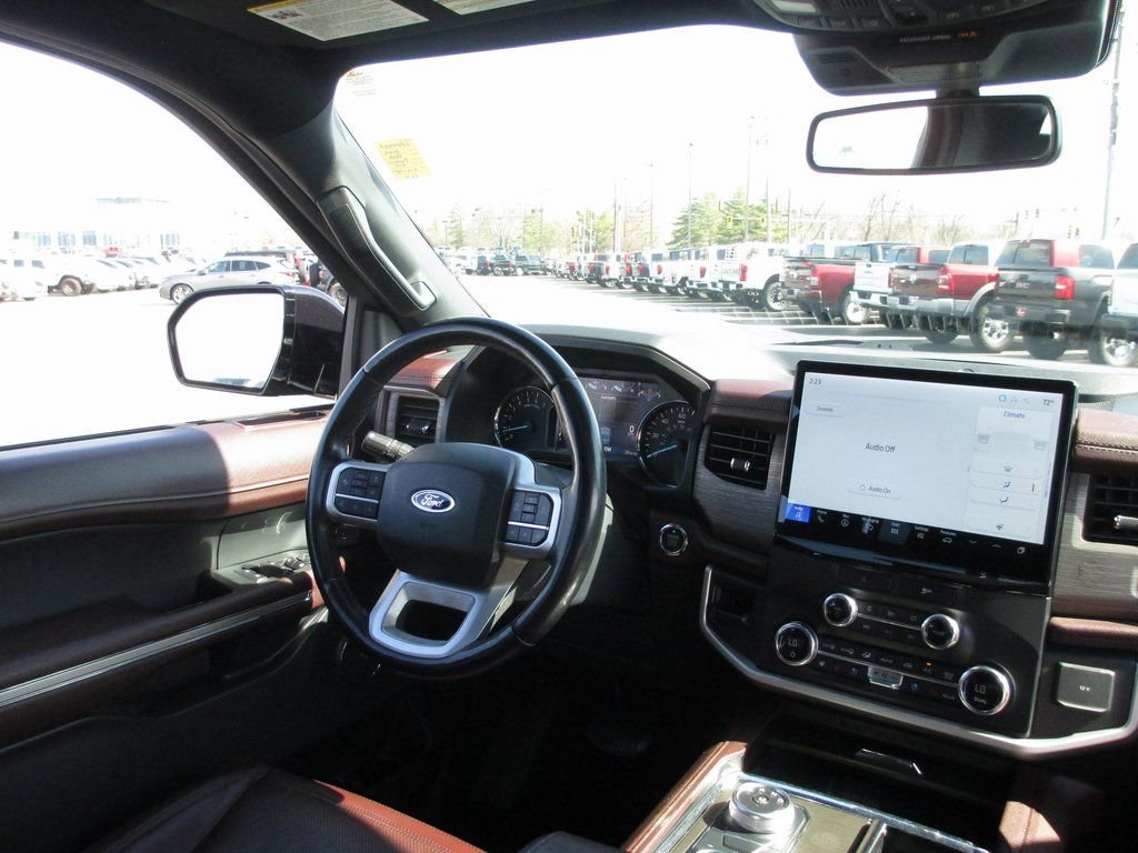Used 2022 Ford Expedition Limited image 25