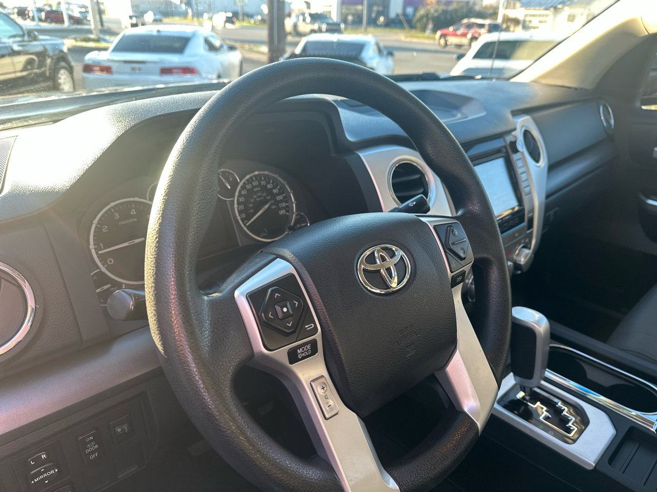 Used 2014 Toyota Tundra SR image 18