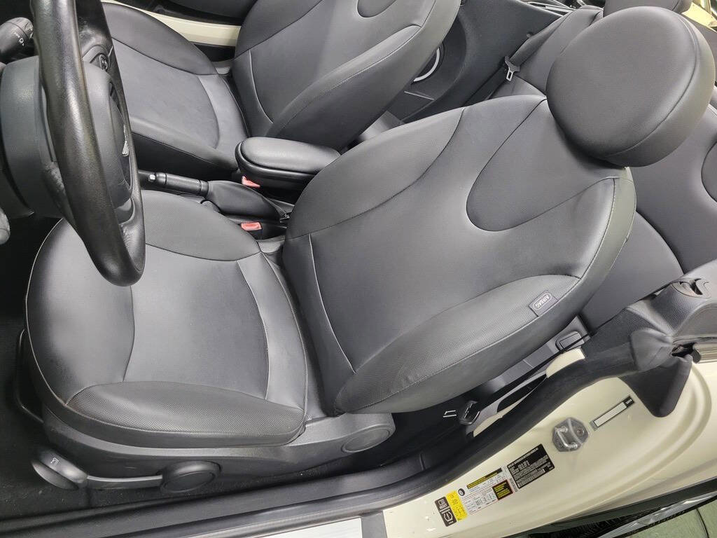 Used 2013 MINI Cooper Convertible image 15