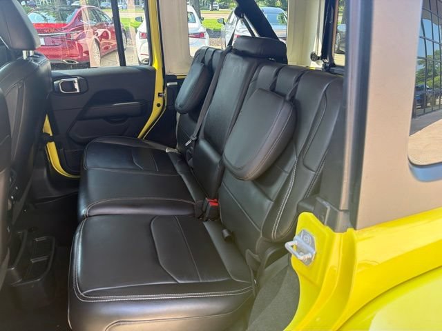 Used 2023 Jeep Wrangler Unlimited Sahara w/ Cold Weather Group AWD/4WD image 31