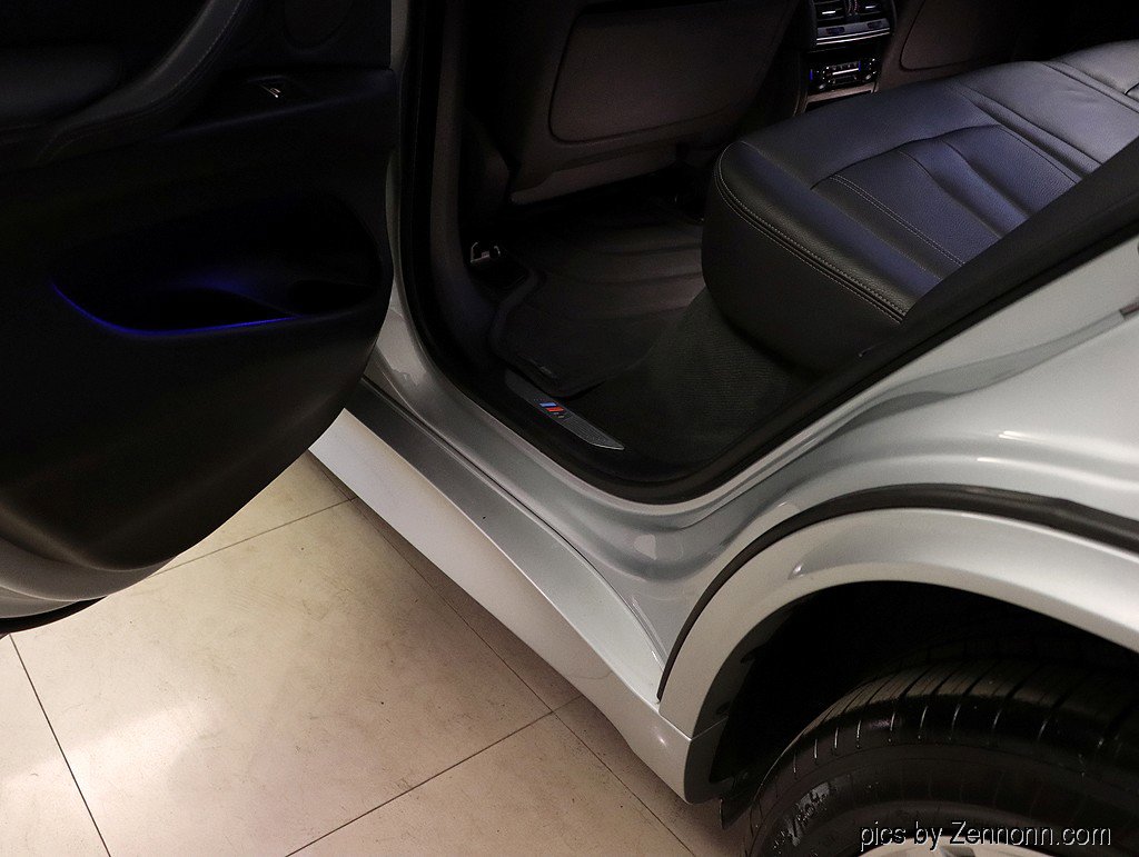 Used 2018 BMW X5 xDrive40e image 29