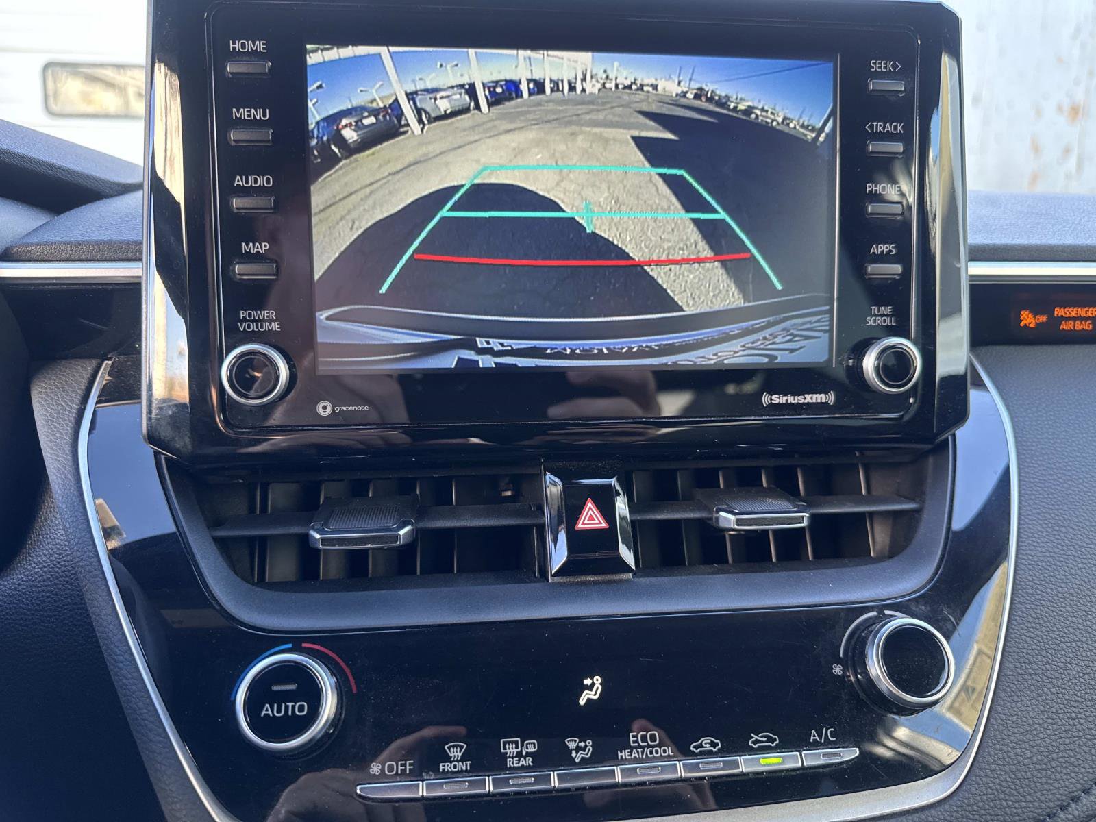 Used 2022 Toyota Corolla SE image 14