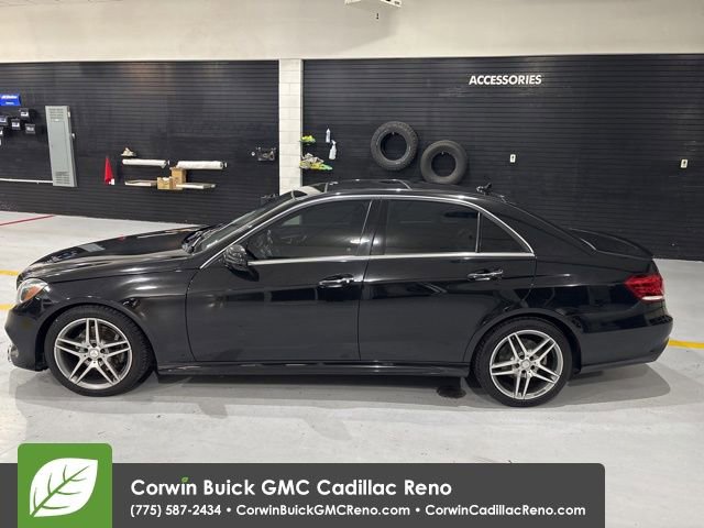 Used 2016 Mercedes-Benz E 400 4MATIC Sedan image 3