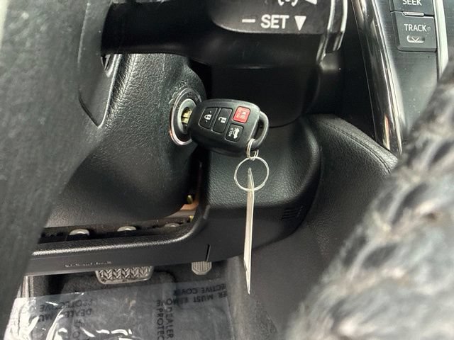 Used 2012 Toyota Camry SE FWD image 28