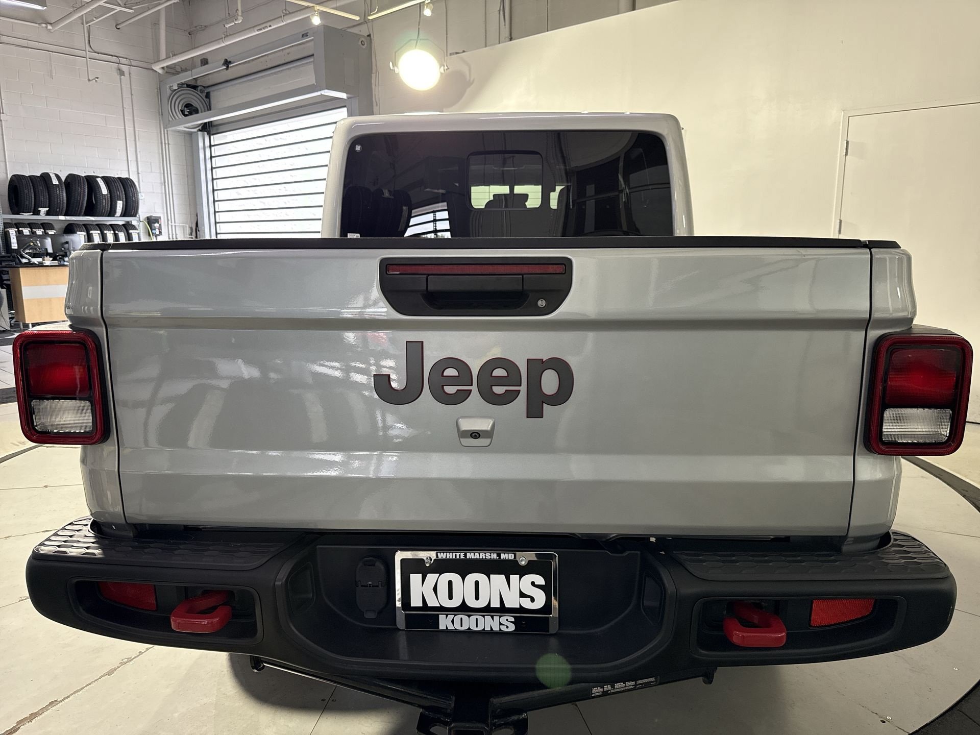 Used 2023 Jeep Gladiator Rubicon w/ Cold Weather Group AWD/4WD image 31