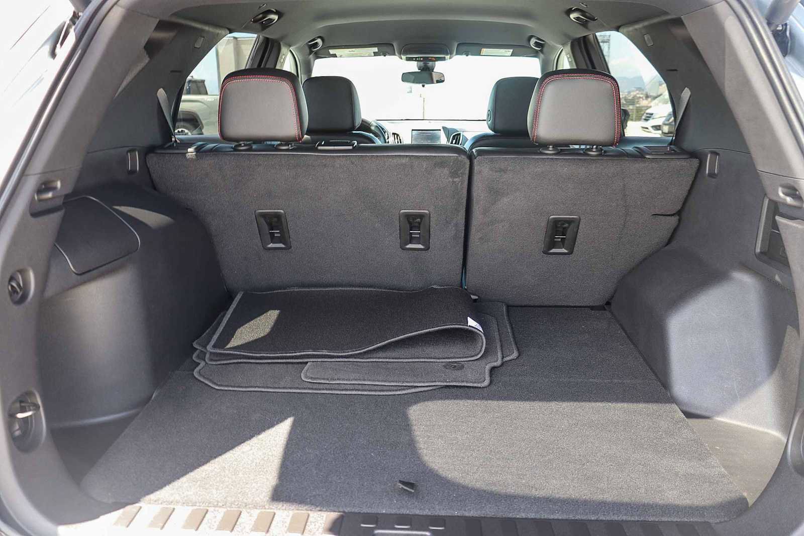 Used 2023 Chevrolet Equinox RS image 26