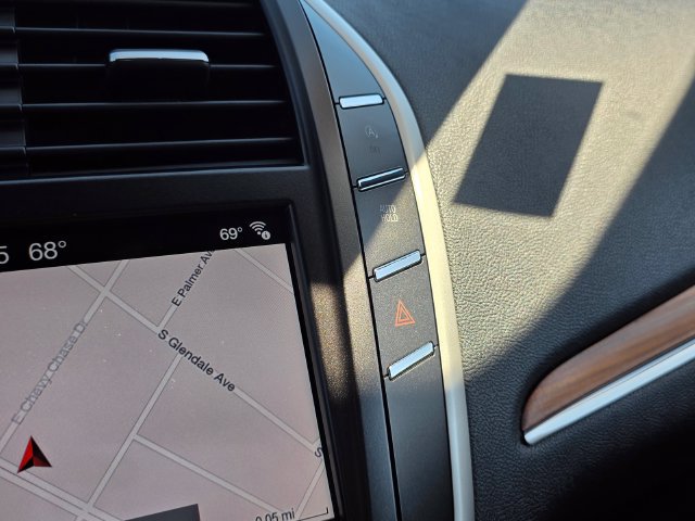 Used 2019 Lincoln MKC Select w/ Select Plus Package FWD image 21