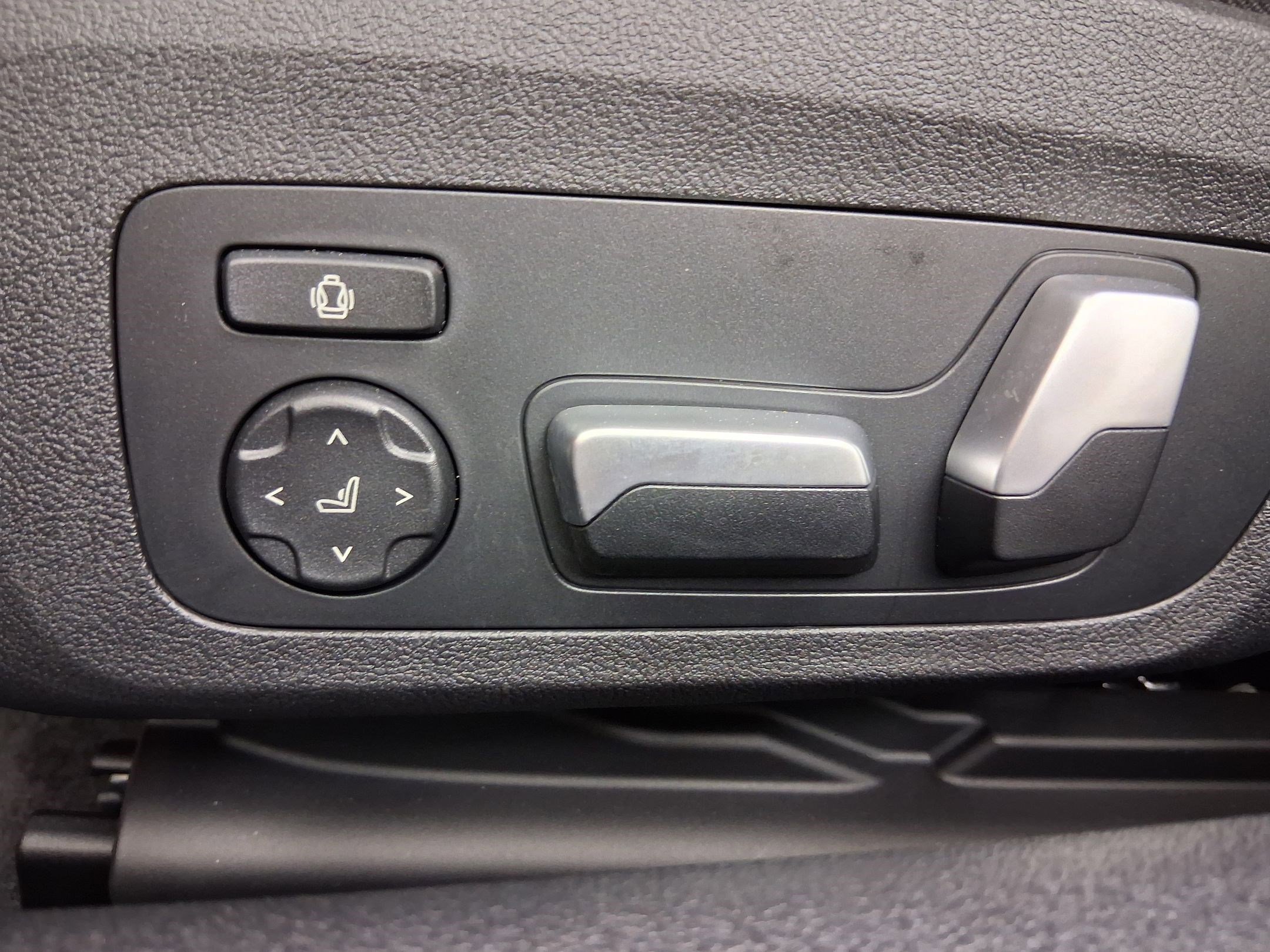 New 2026 BMW 840i w/ M Sport Professional Package RWD image 13