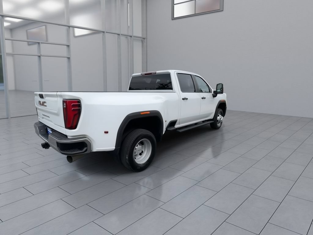 Used 2025 GMC Sierra 3500 Pro AWD/4WD image 8