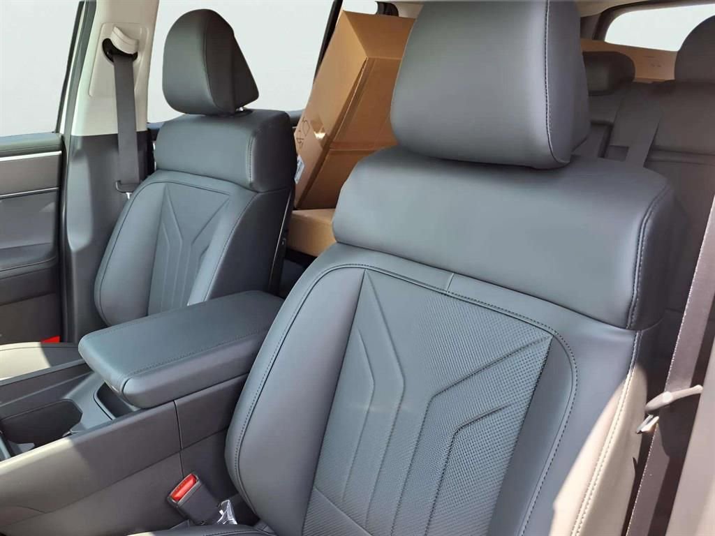 New 2026 Hyundai Santa Fe SEL FWD image 11