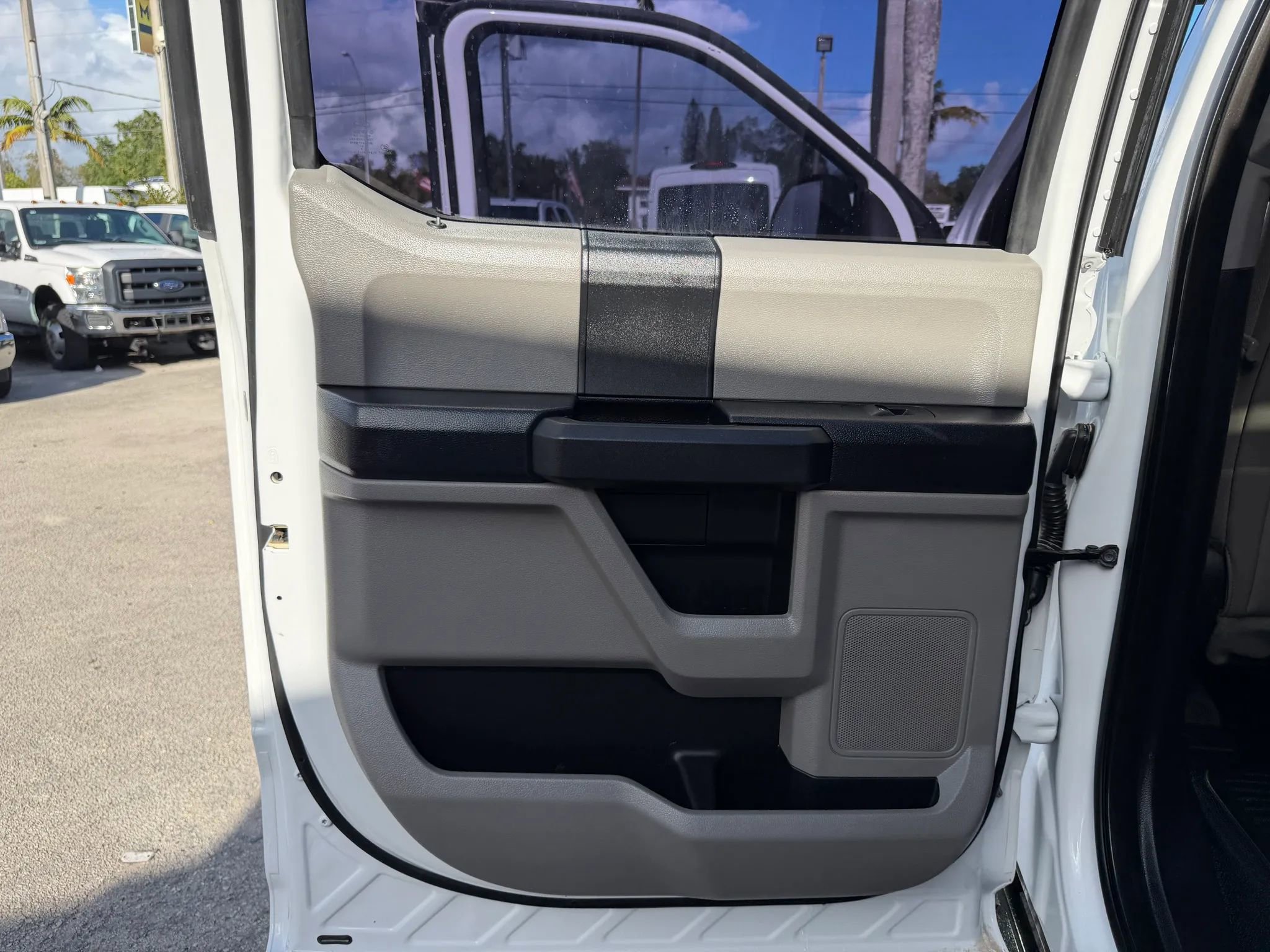 Used 2018 Ford F350 XL w/ Power Equipment Group image 16