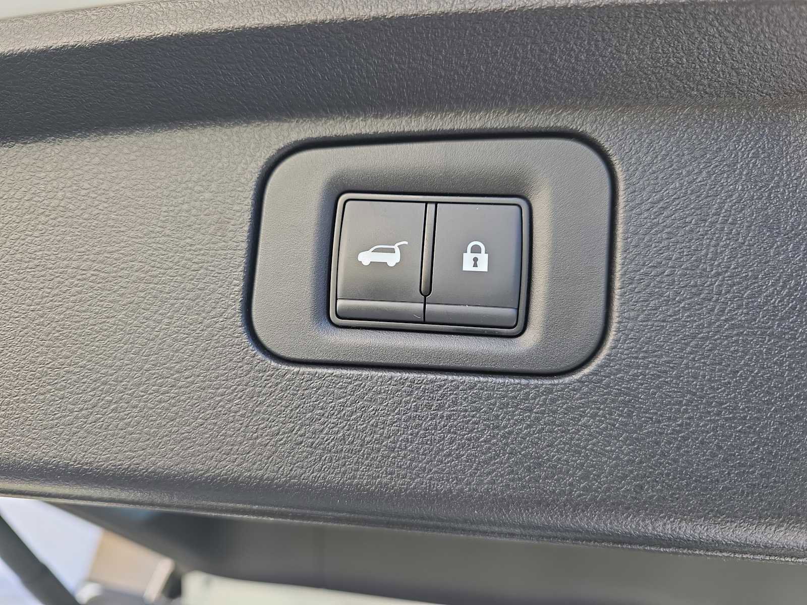 Certified 2025 INFINITI QX80 Sensory image 25