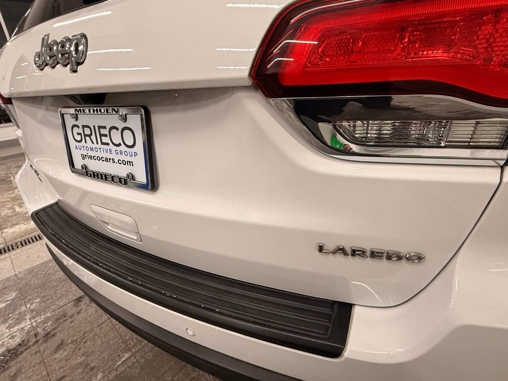 Used 2020 Jeep Grand Cherokee Laredo image 7