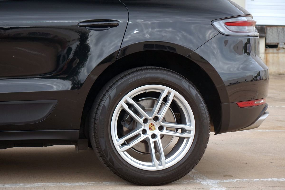 Used 2019 Porsche Macan AWD/4WD image 24