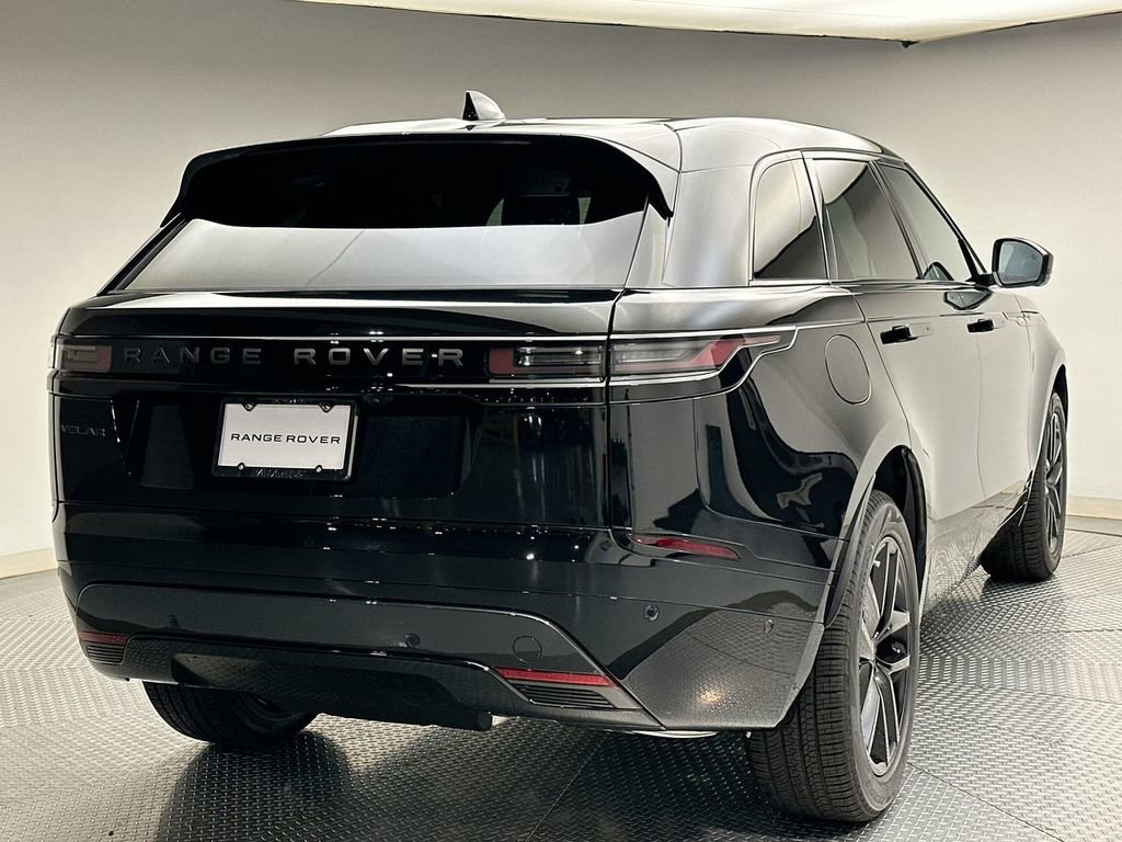 New 2026 Land Rover Range Rover Velar Dynamic SE image 3
