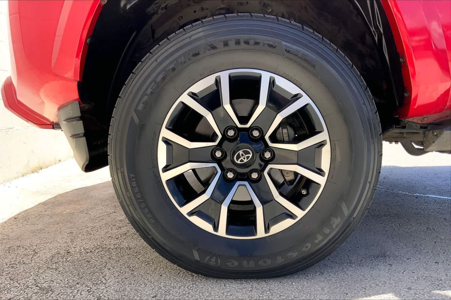 Used 2021 Toyota Tacoma SR AWD/4WD image 8