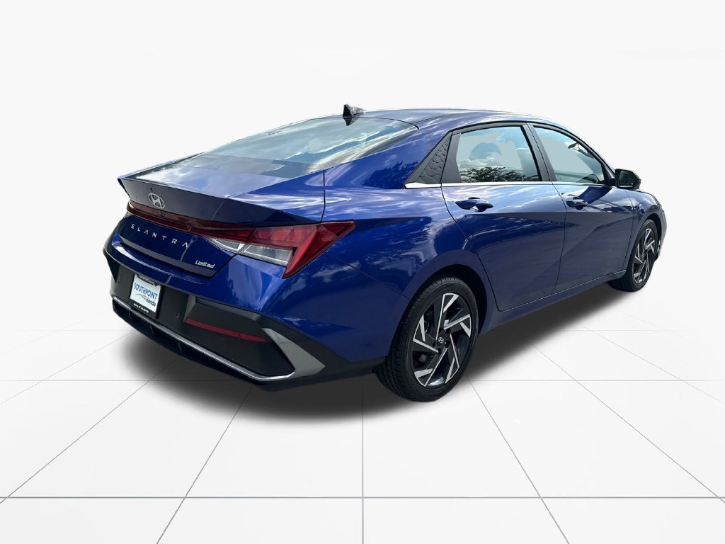 Used 2024 Hyundai Elantra Limited FWD image 8