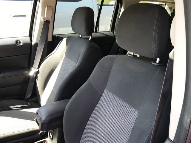 Used 2017 Jeep Patriot Latitude AWD/4WD image 4